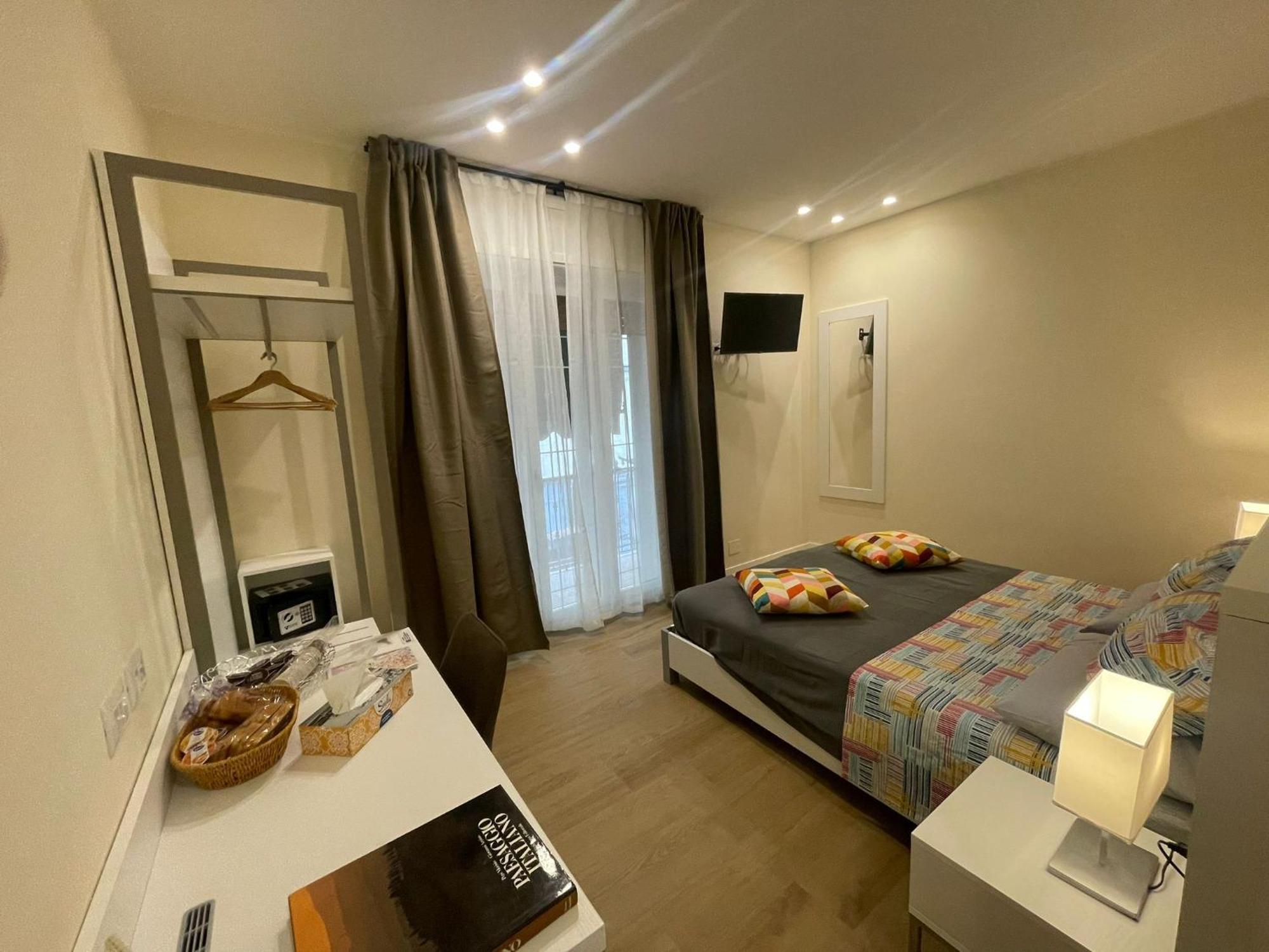 Hotel La Casa Di Ily Neapol Zewnętrze zdjęcie